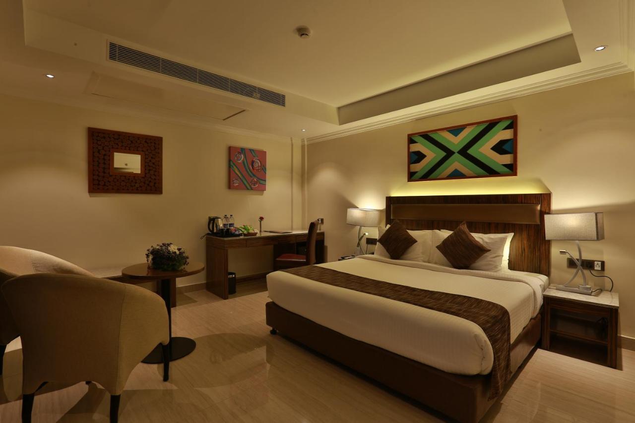 Hotel Luminara Kochi Exterior photo